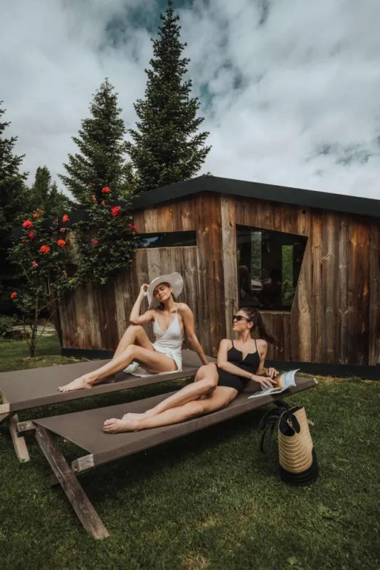 Photos outdoor pour la marque QC Terme, Sallanches, Manon Guenot Photographe